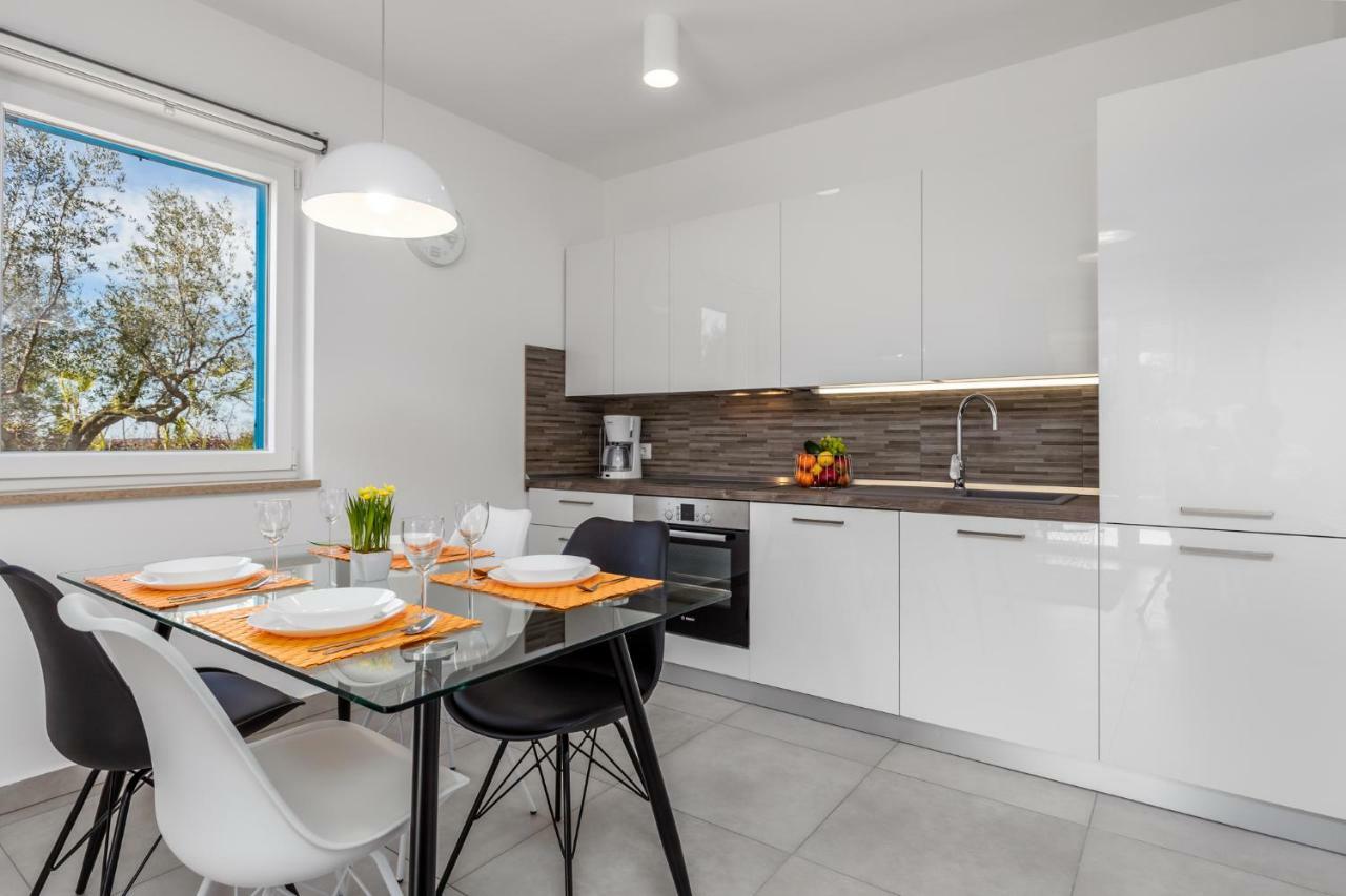 Olea Residence Πόρετς Εξωτερικό φωτογραφία