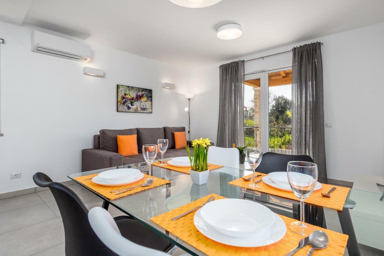Olea Residence Πόρετς Εξωτερικό φωτογραφία